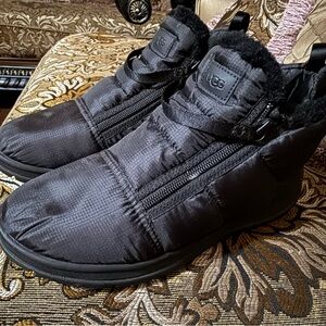 UGG Women’s Lakesider Zipper Boots Size 8